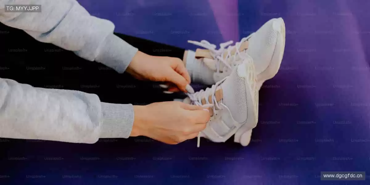 🎁 周边好物，把热爱穿在身上、握在手里！👕